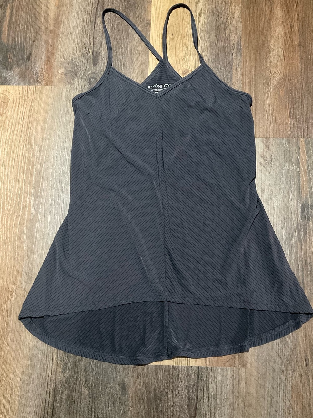 Beyond Yoga Featherweight Strappy Back with Cut Out Tank
Size: XS
